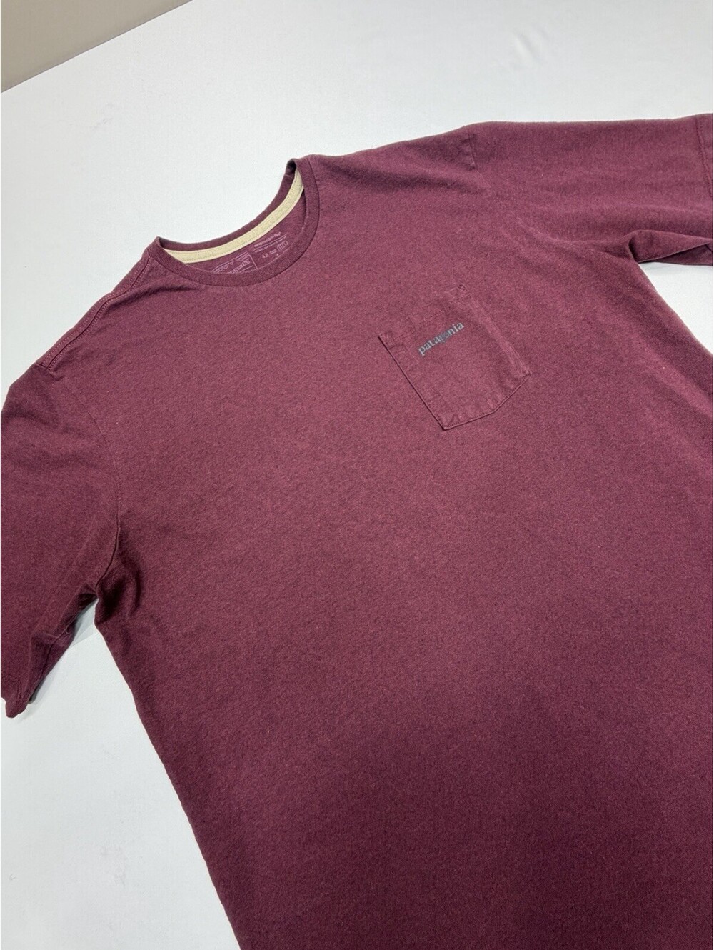 Patagonia Responsibili-Tee Men L Burgundy Pocket T-Shirt Fitz Roy Mountain Logo
